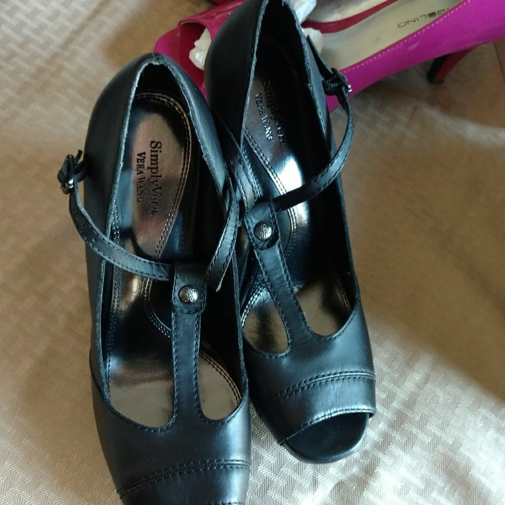 Vera Wang heels